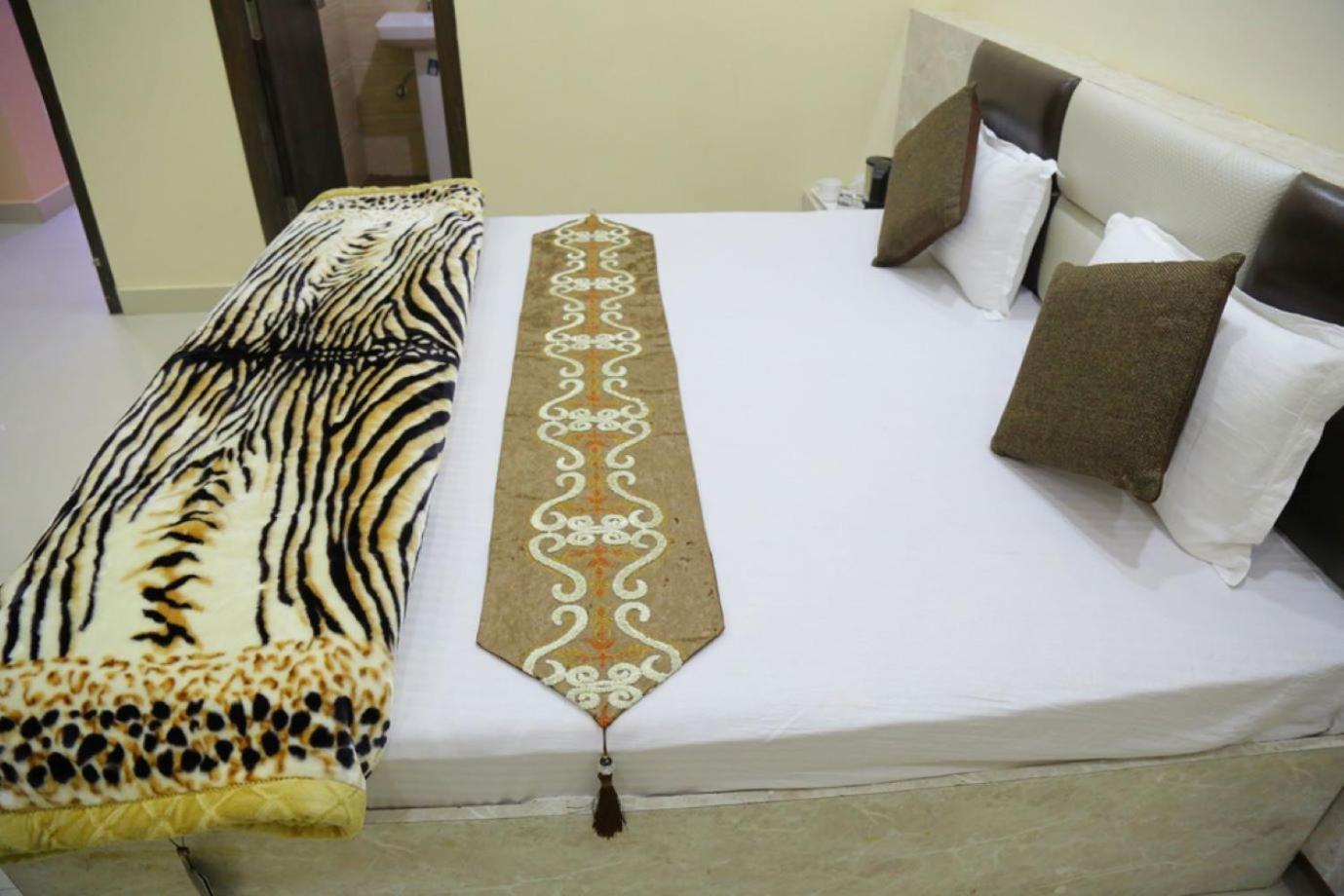 Hotel Golden Dreams Amritszár Kültér fotó